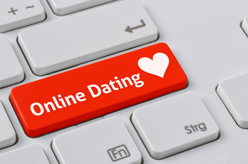 How to safely enjoy meeting someone from an online dating site