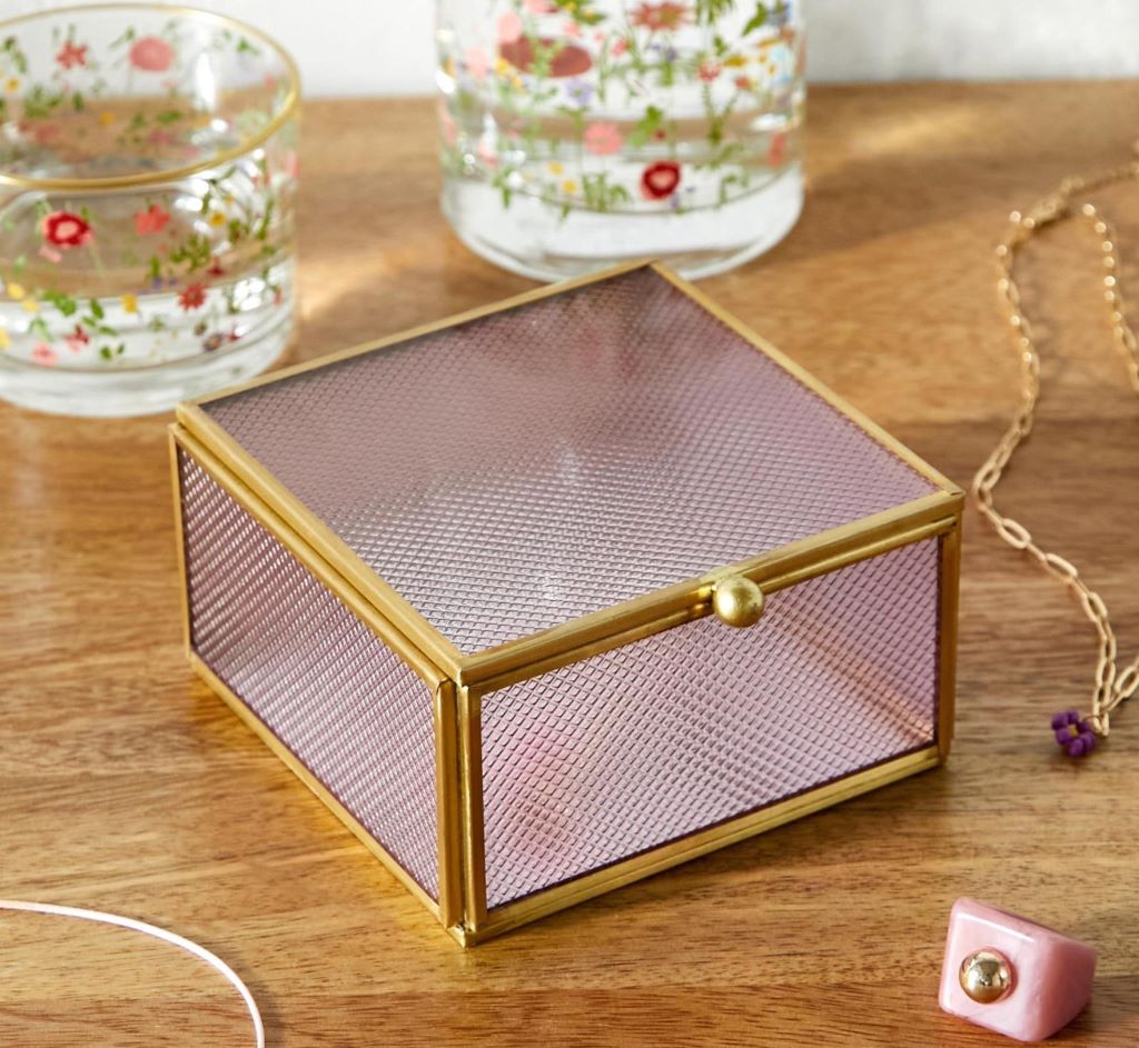 Why Choose a Glass Jewelry Box?