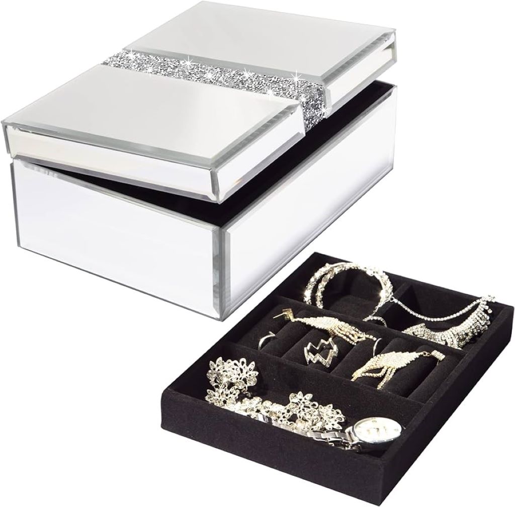 Glass Jewelry Boxes for Women: Adding Elegance and Charm to Your Treasures