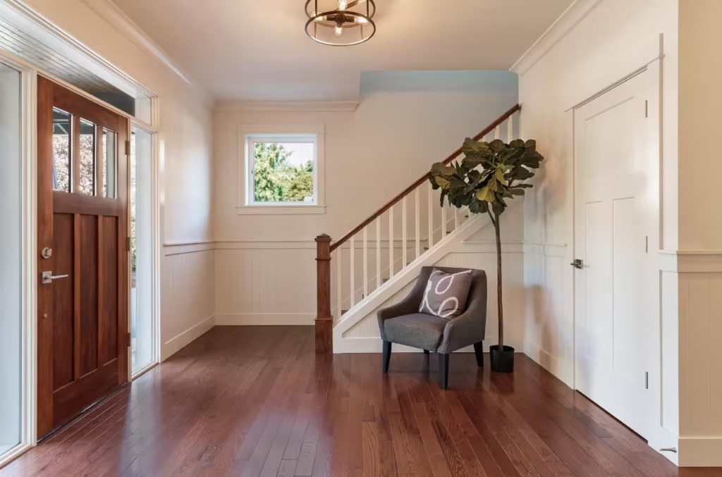 How to repair damaged hardwood floor boards?