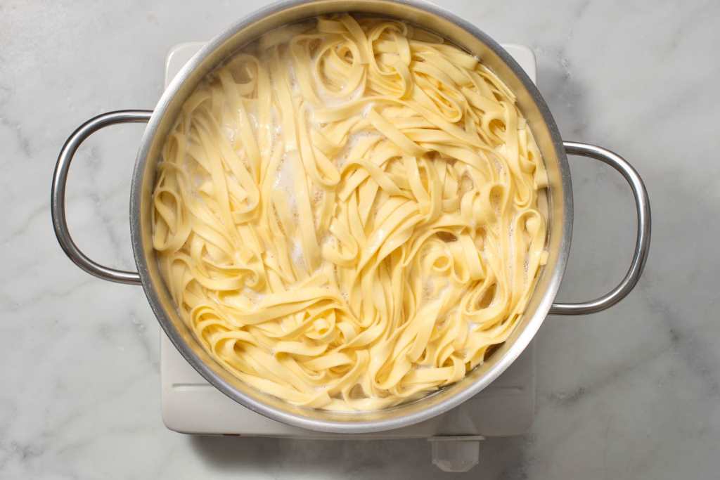 Why does pasta water make pasta taste better