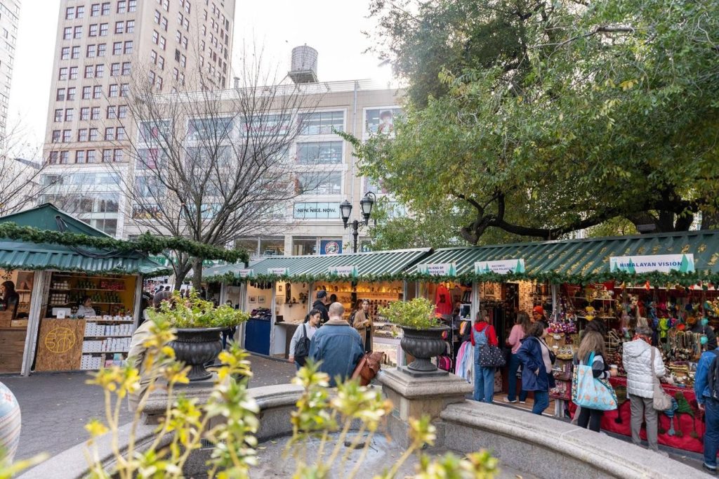 How to find the best shopping discounts in NYC this June 2026. Save big with summer sales, designer sample sales, and exclusive retail deals across New York City.